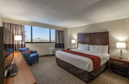 Metairie Hotel | Comfort Inn & Suites At Copeland Tower