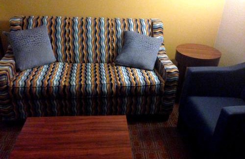 Brattleboro Hotel | Comfort Inn & Suites Brattleboro I-91