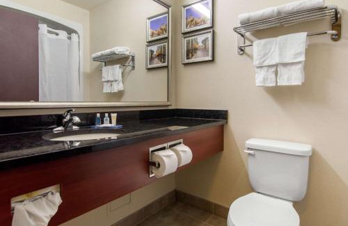 Saint-Nicolas Hotel | Comfort Inn & Suites