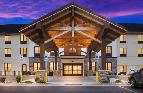 Gaylord Hotel | Comfort Inn & Suites Gaylord