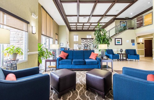 Greenwood Hotel | Comfort Inn & Suites Greenwood near University