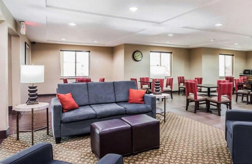 Moberly Hotel | Comfort Inn & Suites Moberly