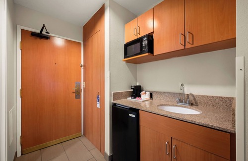 Fenton Hotel | Comfort Inn & Suites