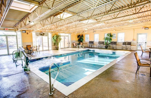 Triadelphia Hotel | Comfort Inn & Suites