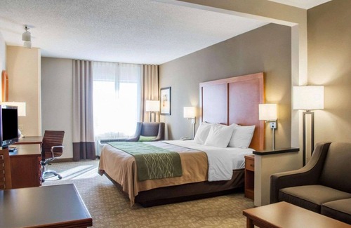 Beckett Ridge Hotel | Comfort Inn & Suites West Chester - North Cincinnati