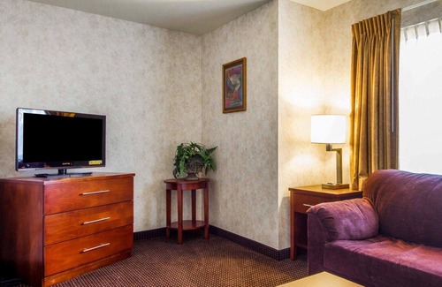 Las Lomas Hotel | Comfort Inn Watsonville