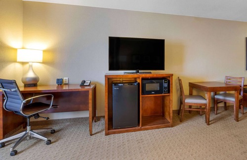 Burlington Hotel | Comfort Suites Burlington