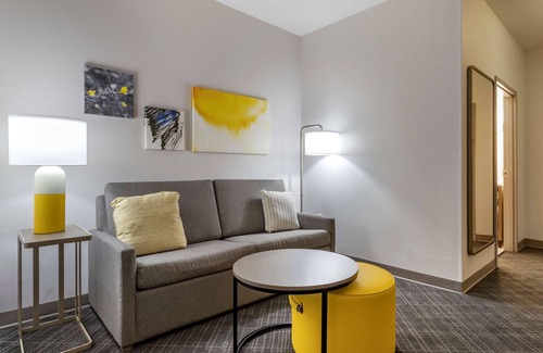 Shamard Heights Hotel | Comfort Suites Natchitoches