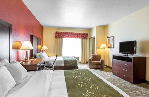 Palm Desert Hotel | Comfort Suites Palm Desert I-10