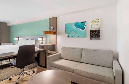 Valdosta Hotel | Comfort Suites