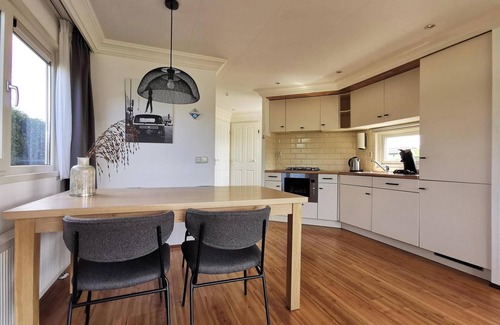 Egmond aan den Hoef Casa | Comfortable 4-person holiday home near the beach