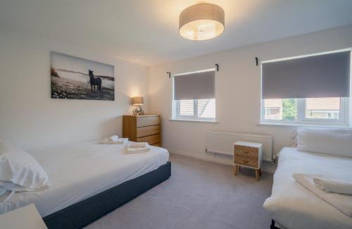 Woodford Halse Casa | Comfortable 3 Bedroom Home w Garden and Parking