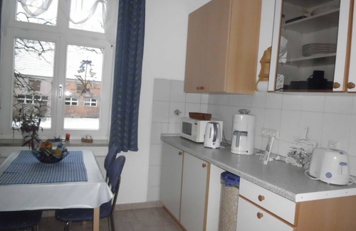 Roddan Apartamento | Comodidad del apartamento para 2 pers. + Niño en un monumento reorganizado con Vierseitenhof