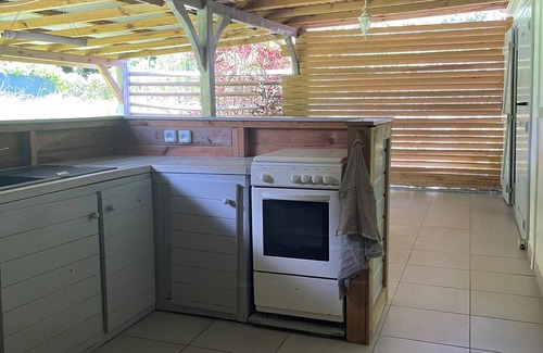 Goyave Casa | Cómodo bungalow de 300 metros de la playa en Guadalupe (4 personas)