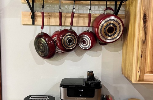 French Lick Cabina | Comfortable cabin. French Lick. Close to everything. Pet friendly. WiFi. Acerage