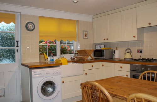 St Michaels Casa | Cómoda casa de campo con personalidad para 3 personas en Tenterden, estufa de leña y estacionamiento