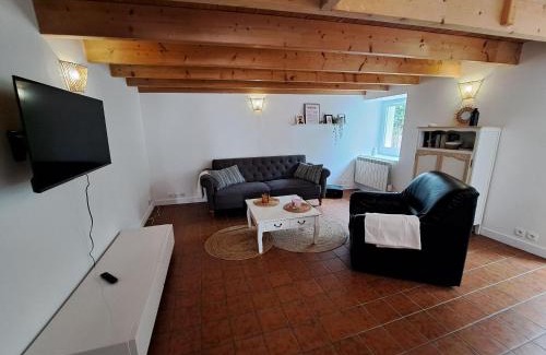 Ploudalmezeau Casa | Comfortable cottage close to the beach, Portsall, 2 canoes