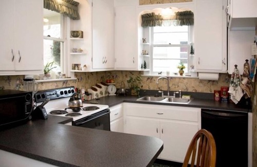 Newberg Casa | Elegancia cómoda en el corazón de Newberg