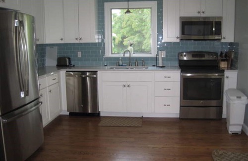 Easton's Point Casa | Cómoda casa y cabaña separada a poca distancia del agua