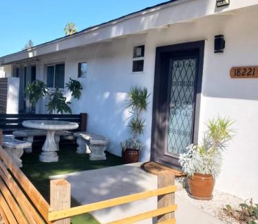 Northridge Casa | Comfortable Luxury Studio