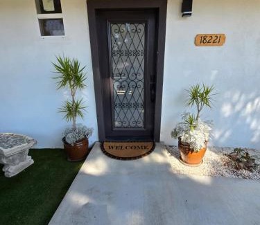 Northridge Casa | Comfortable Luxury Studio