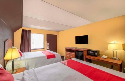 Odessa Hotel | Comfortable Odessa Room Near UTPB & Airport w/ Free Parking