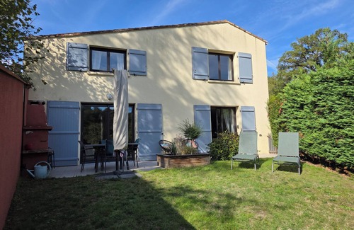 Sevremoine Cabaña | Cómoda casa rural a orillas del Nantes Sèvre, cerca de Puy du Fou