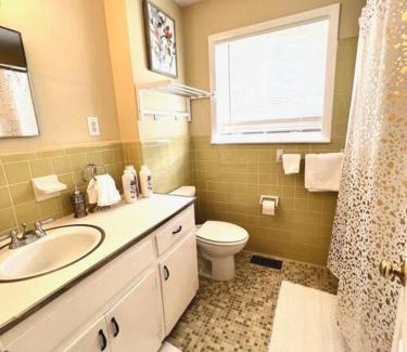 Cary Casa | *Comfortable Townhome * King Beds * Long Term*