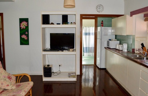 The Settlement Casa | Comfortable two-bedroom fully self-contained cottage .