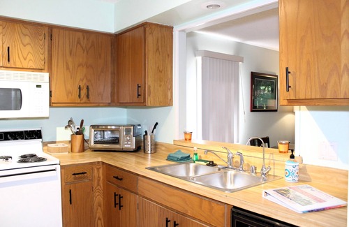 Hot Springs Village Casa | Comfortable End Unit Townhome