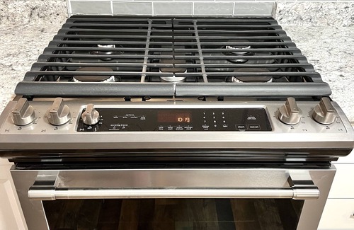 West Lafayette Casa | Comfy 3Bd House with Arcade, Ping Pong, Fire Pit, Walk to Purdue, Golf, Sports!