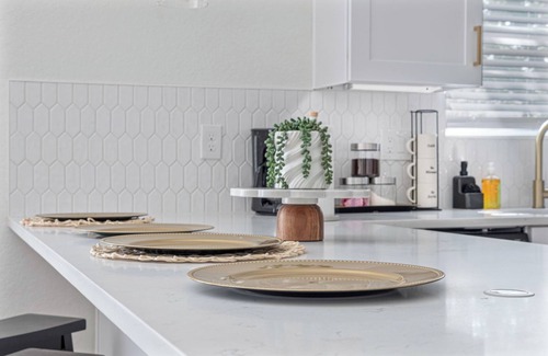 Downtown San Antonio Cabaña | Comfy and Happy Stays Near Riverwalk and Downtown!