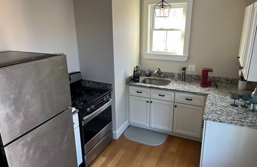 Beverly Apartamento | Comfy King Beds~5 min to Salem