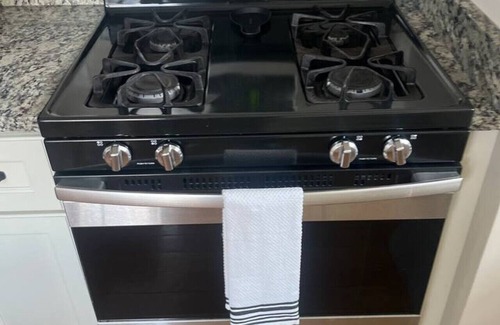 Beverly Apartamento | Comfy King Beds~5 min to Salem