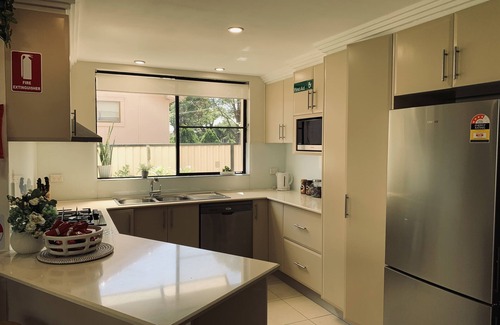 Revesby Casa | Comfy place with all