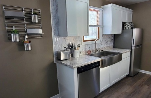 Lowder Casa | Completely remodeled, pet-friendly, 'smart' home in the country!