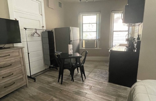 Hot Springs Apartamento | Loft moderno completamente renovado