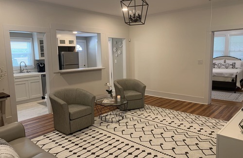 Martinez Cabaña | Completely renovated Farm Cottage with 2 Queen B/Rs & 1 full bath