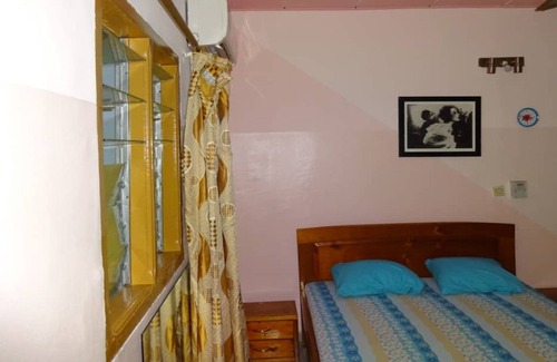 Abobo Hotel | Complexe Hôtelier Rond-Point