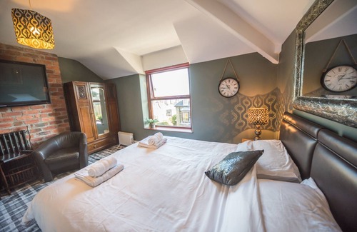 Buxton Casa | Compton Guest House