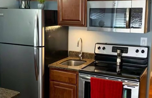 Fort Sanders Condominio | Condo, Walk To Stadium And Free Parking!!!!!