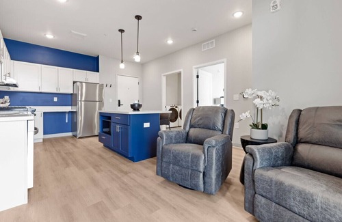 Lake City Condominio | Condo with stunning views of Lake Pepin - Assigned Garage - Unit 105