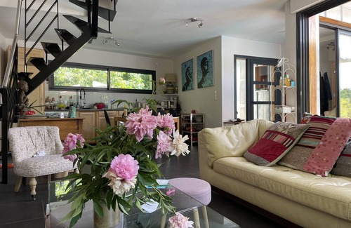 Saint-Didier-au-Mont-d'Or Villa | Villa contemporánea con piscina privada de 4.5 X 8. Relajación y proximidad a Lyon