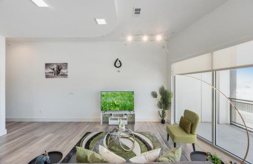 Cedars Apartamento | Contemporary 2BR I Gym I Parking I Workspace