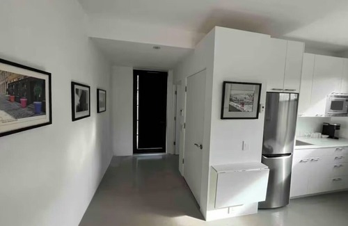 Historic Eastside Cabaña | Contemporary Casita in Santa Fe’s Historic East Side
