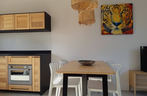Paradou Casa | Contemporary gîte in Paradou. Sleeps 12.