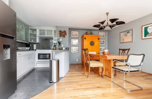 San Miguel Chapultepec Casa | Contemporary townhouse with plenty of light