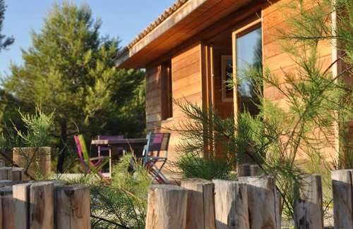 Lambesc Casa | Villa contemporánea de madera jardín piscina terraza cerca. Aix en Provence
