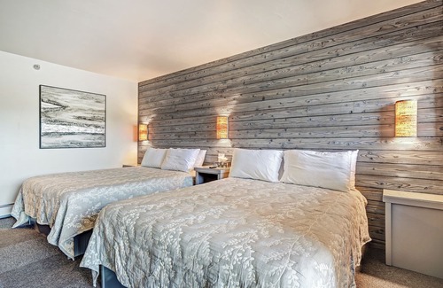 Angel Fire Hotel | Convenient Location | Elk Horn Lodge 301