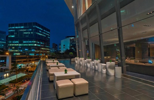 Centro Financiero de San Isidro Hotel | Convenient Stay! Indoor Pool, Close to Pedro de Osma Museum!